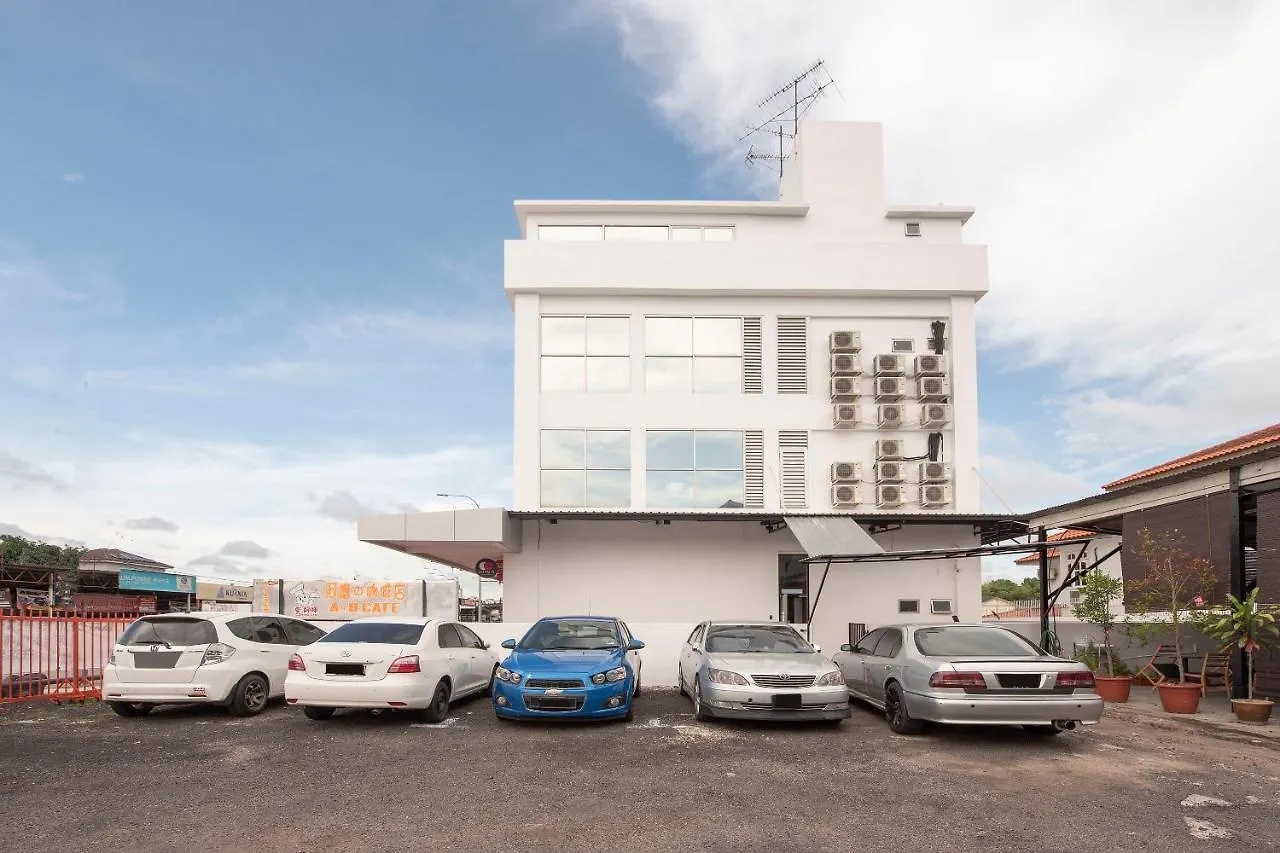Capital O 90447 Hotel Ezzyhome Kebun Teh Johor Bahru