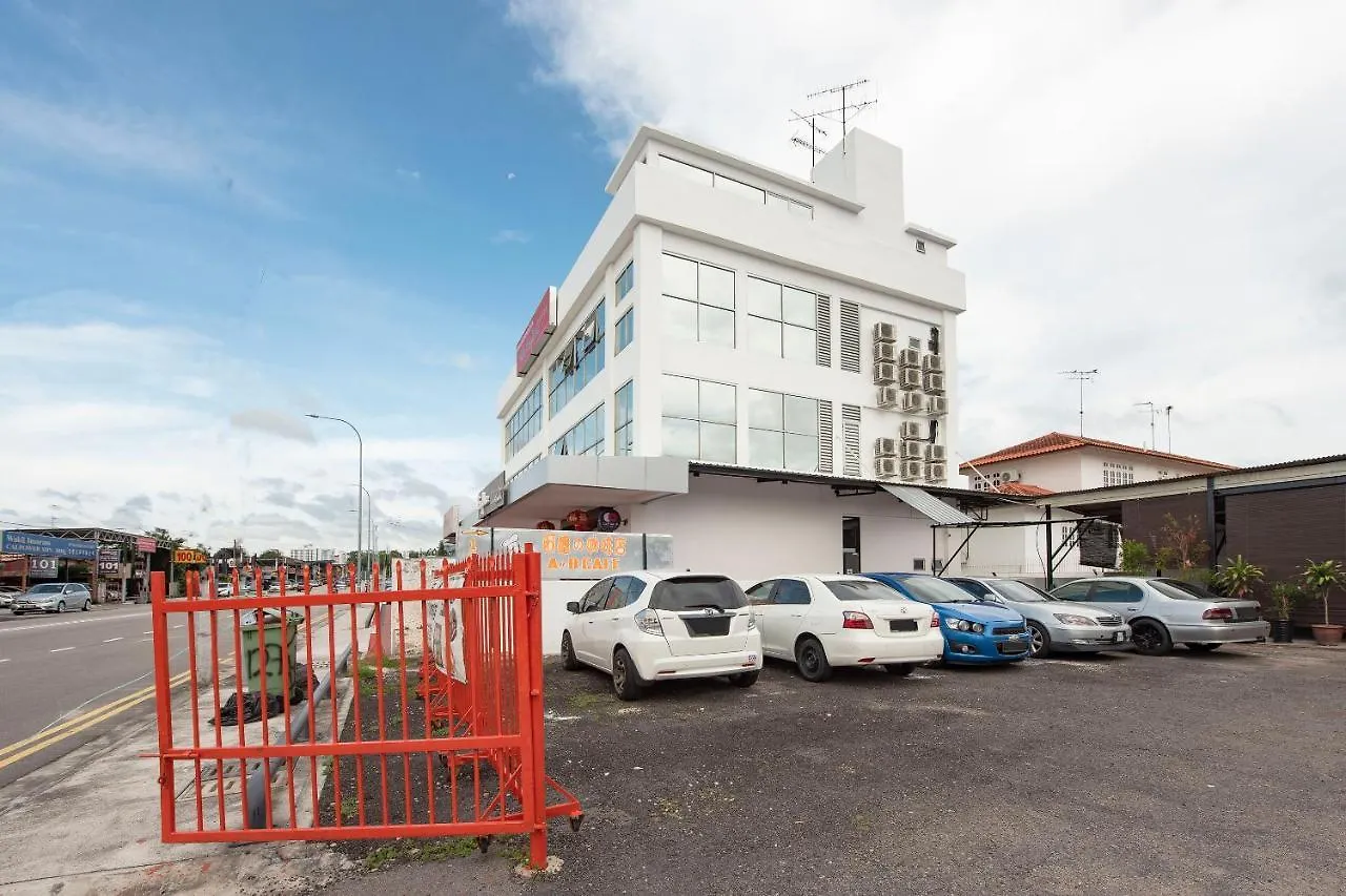 Capital O 90447 Hotel Ezzyhome Kebun Teh Johor Bahru