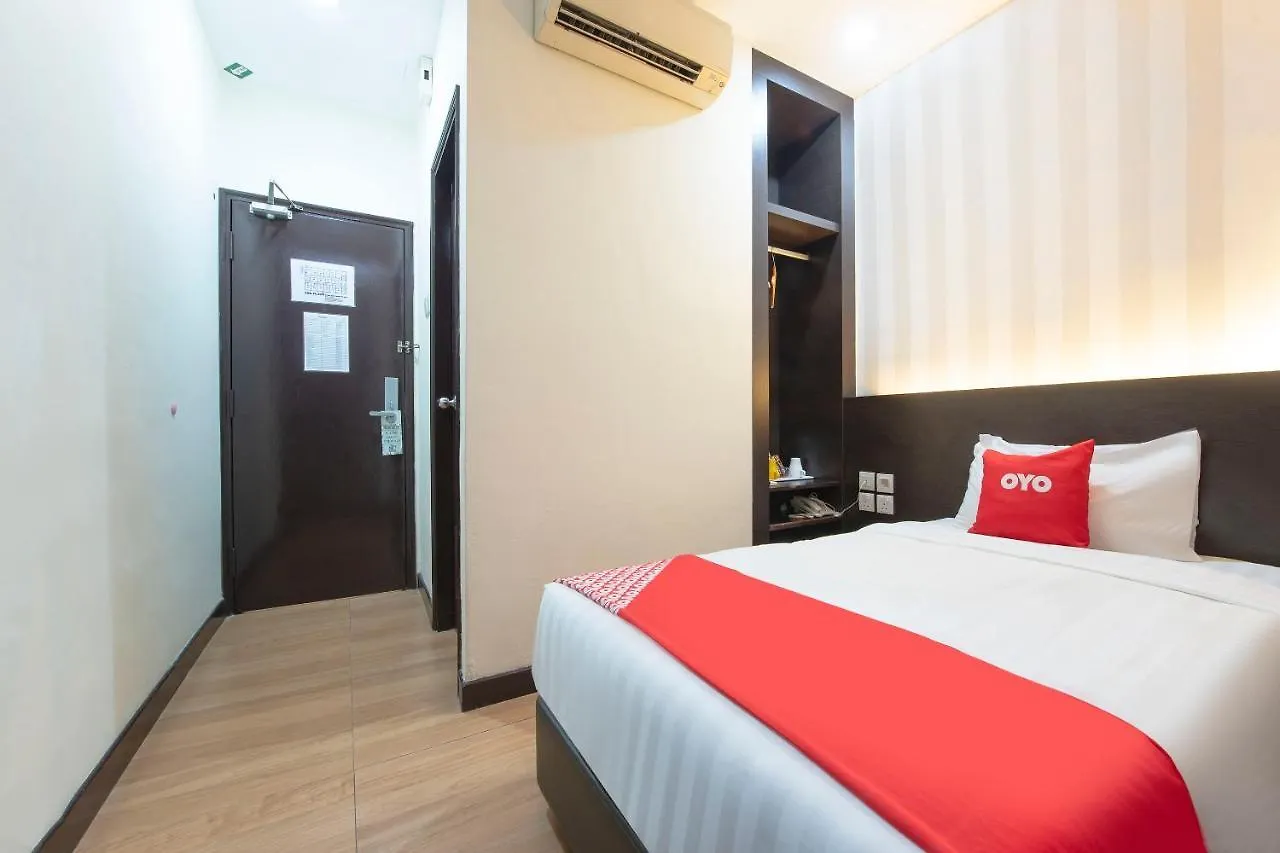 Capital O 90447 Hotel Ezzyhome Kebun Teh Johor Bahru