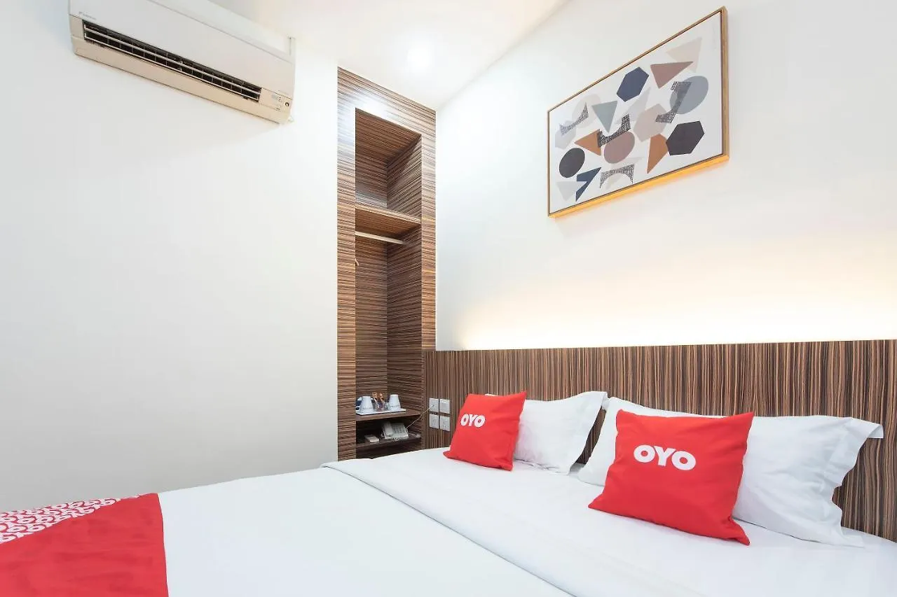 Capital O 90447 Hotel Ezzyhome Kebun Teh Johor Bahru Malezya